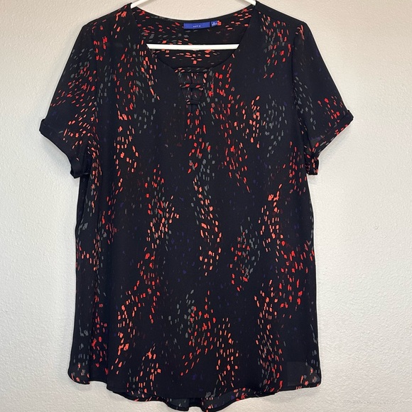 Apt. 9 Tops - Black Red and Gray Abstract Sheer Long in the Back Blouse Size XL